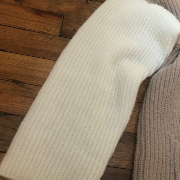 Heavy sweater, small, tan and white - Picture 3 of 6